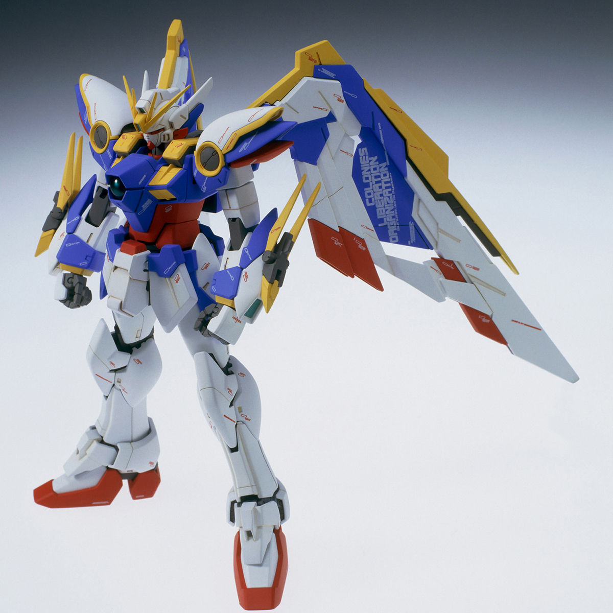 MG Wing Gundam Ver. Ka model kit weapon less pose