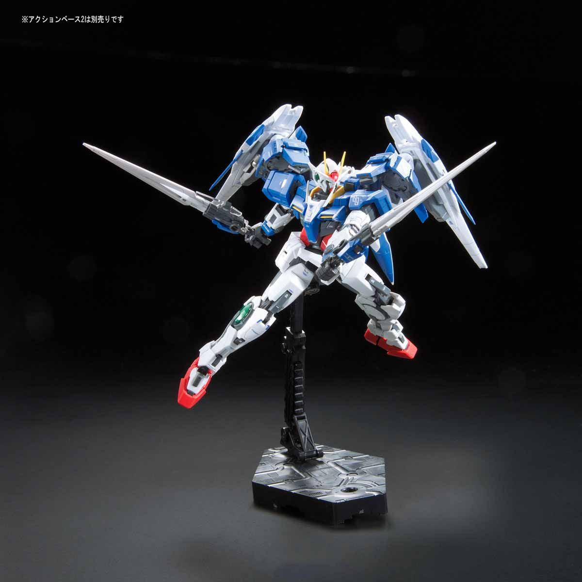 RG 00 Raiser Gundam model kit with its 2 GN Sword IIs