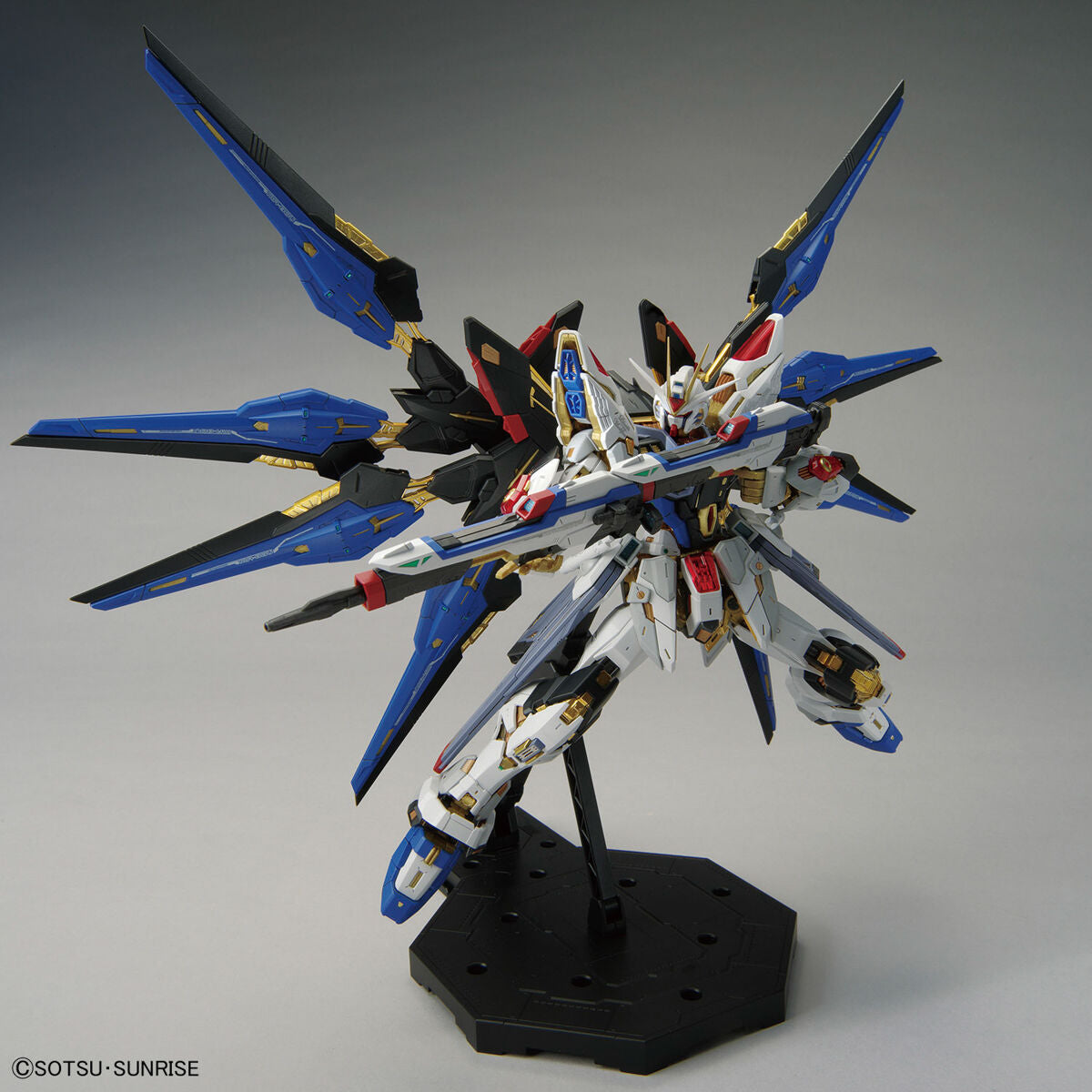 MGEX Strike Freedom assembled model kit posed with combined beam rifles