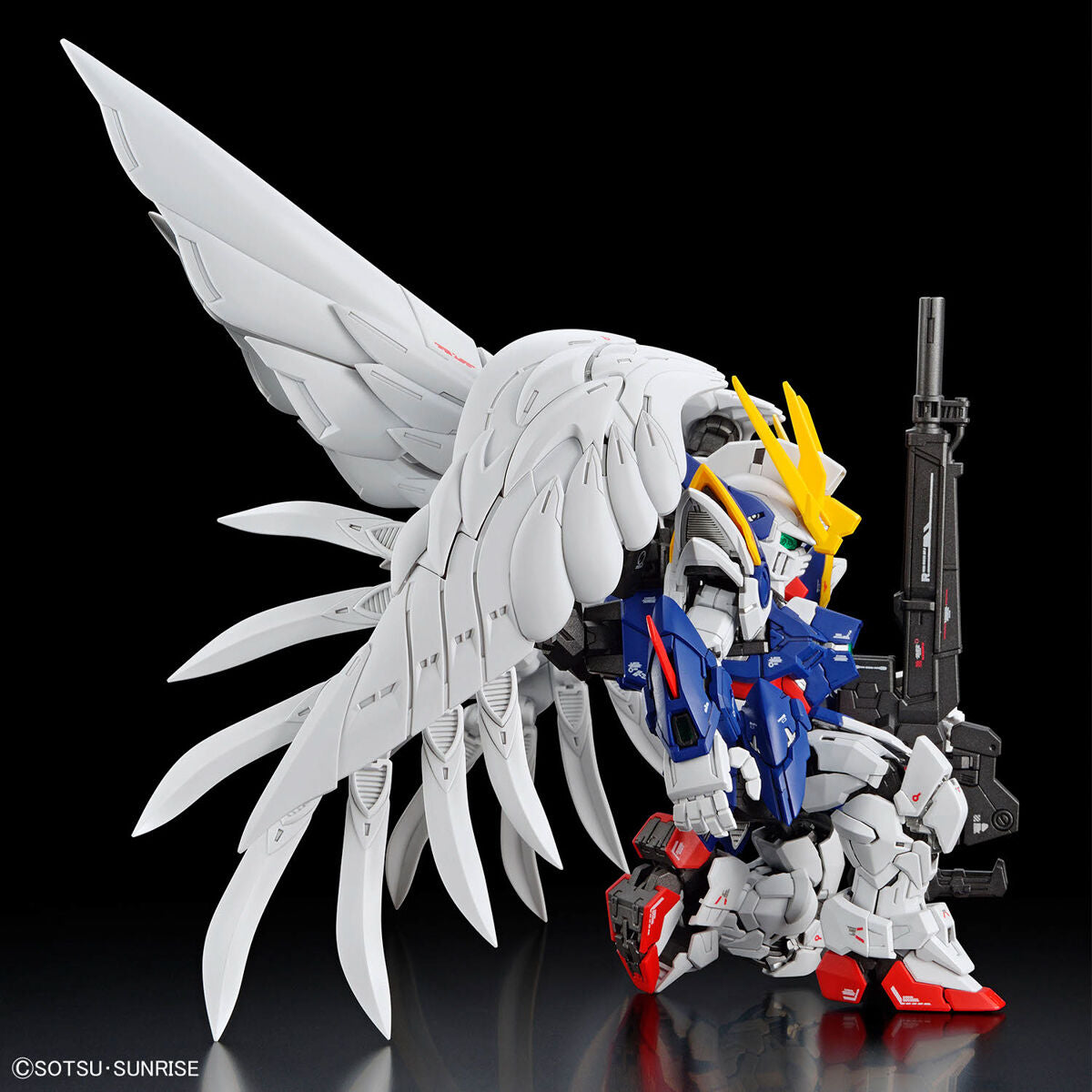 MGSD Wing Gundam Zero EW (XXXG-00W0) model kit