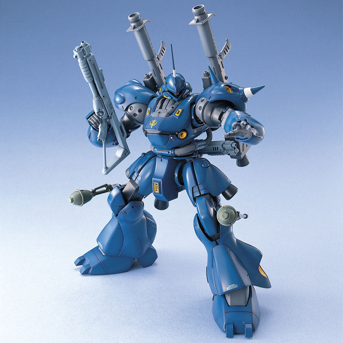 MG Kampfer assembled model kit posed with all of its weapons equipped