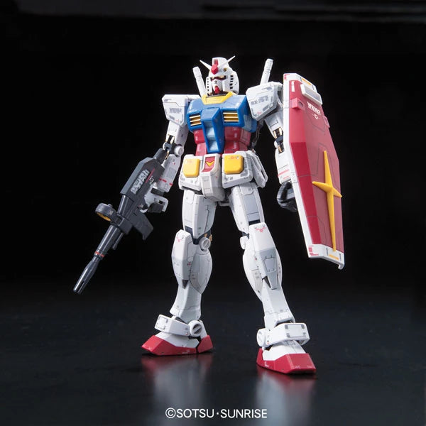 RG RX-78-2 Gundam model kit front view