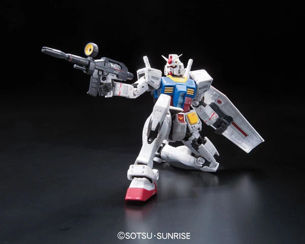 RG RX-78-2 Gundam model kit crouching with beam rifle