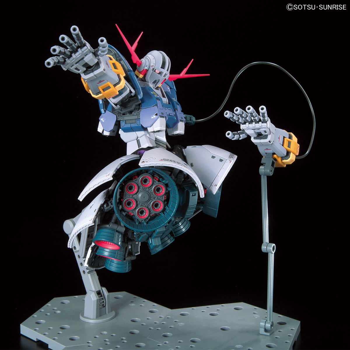 RG Zeong Gundam model kit action pose 2